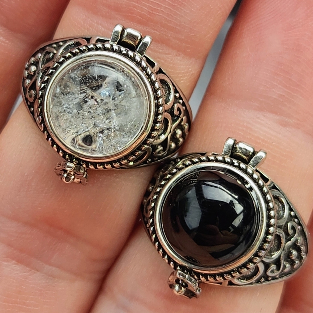 Obsidian Quartz Poison Ring. Vintage Victorian Style Crystal Jewlery.